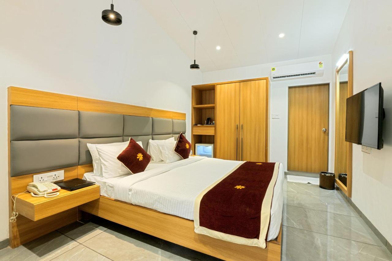 Gold Beach Villa Daman Exterior foto